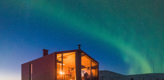 Уникальный домик на берегу Белого Моря