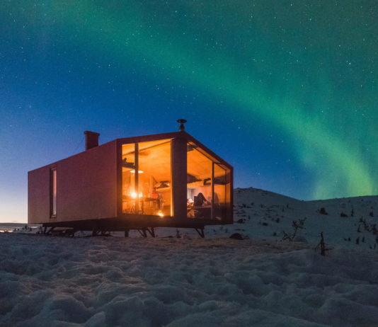 Уникальный домик на берегу Белого Моря